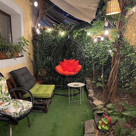 City Garden Apartments Bucarest Esterno foto