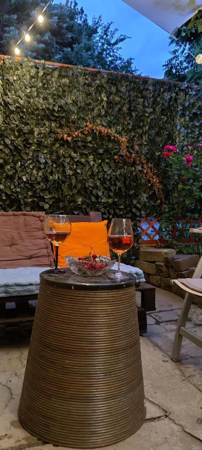 City Garden Apartments Bucarest Esterno foto